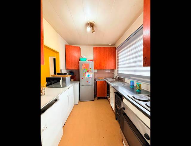 1 BEDROOM APARTMENT FOR SALE IN GERMISTON SOUTH